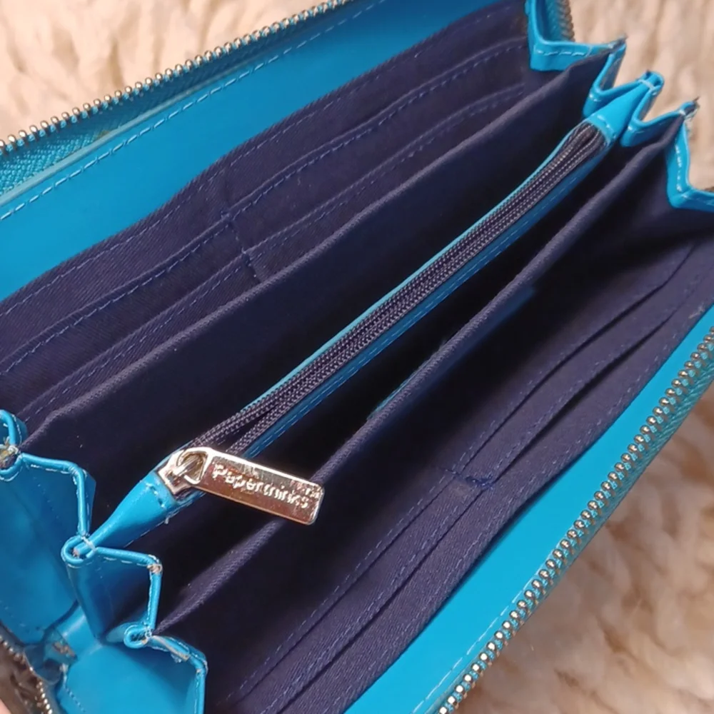 Wallet - Picture 7 of 15